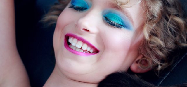This girl with bipolar disorder is making dangerous decisions because of mania and suffering of bipolar disorder.