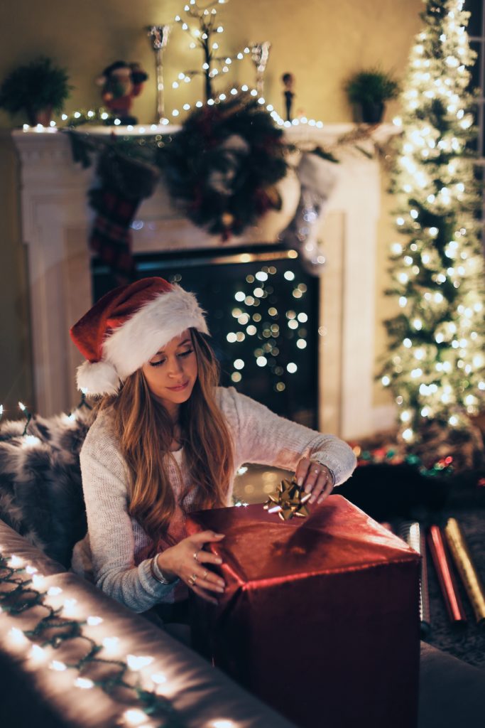 Generosity's Impact on depression helps to release joy during the holidays.